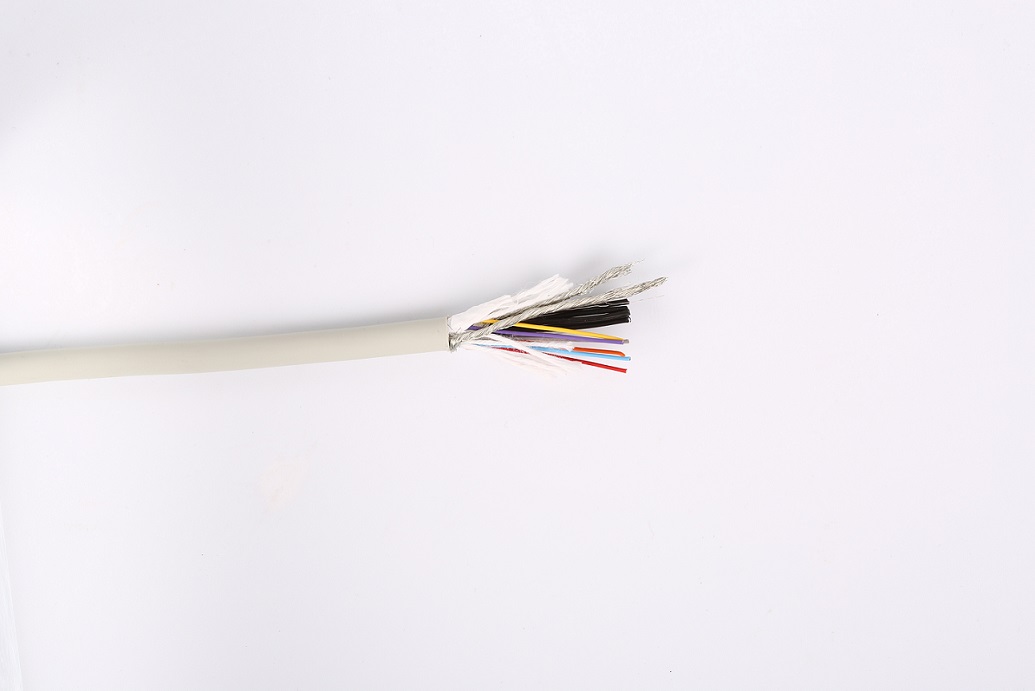 USB4电缆的重点功能